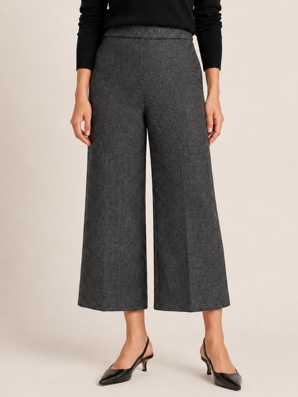 Ann Taylor • Gray Wide Leg Cropped Pants - Career Casual - Size 4P